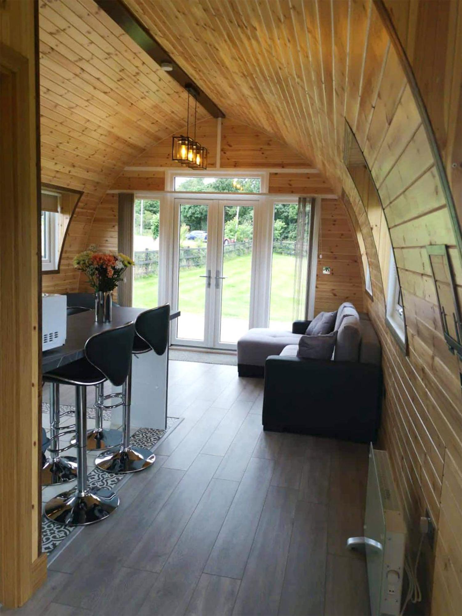 Dragons Den Hotel